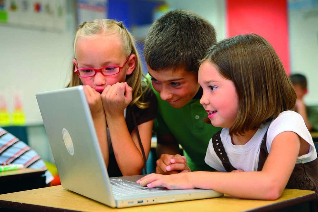 Detecta el bullying en tu colegio. » Sistema Saberes | Plataforma Educativa para Colegios Detecta el bullying en tu colegio.